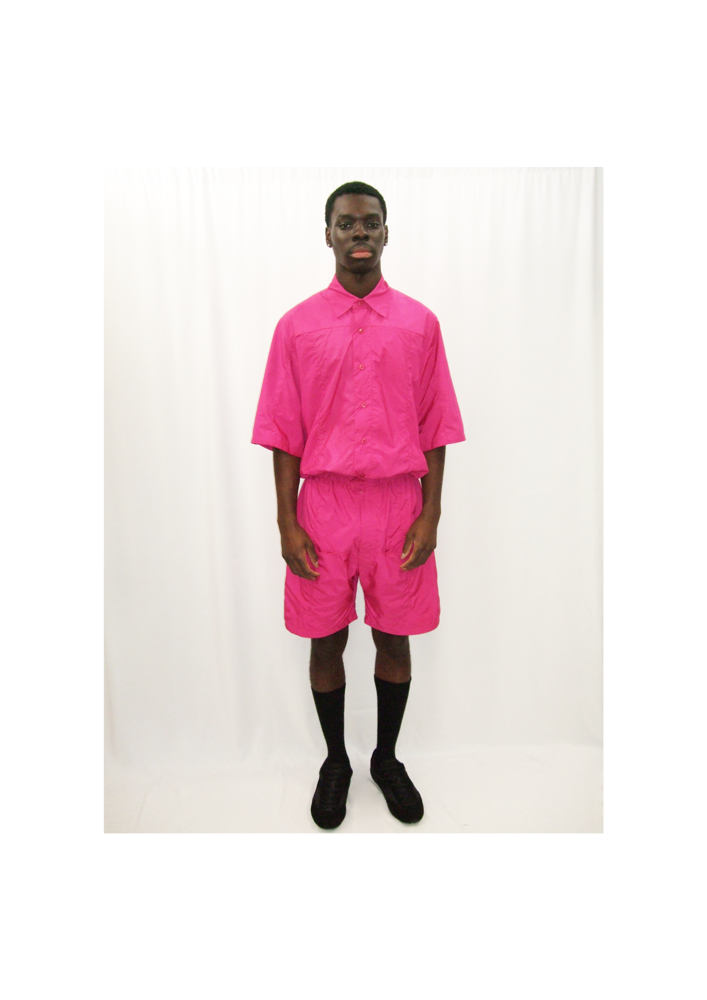 FRIEND SHORT
